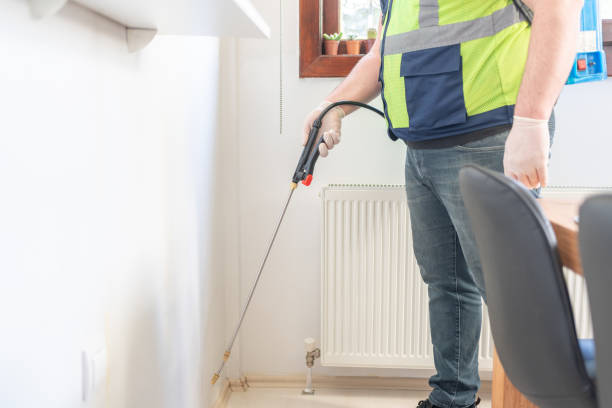 Best Exterminator Services  in Farmersburg, IN